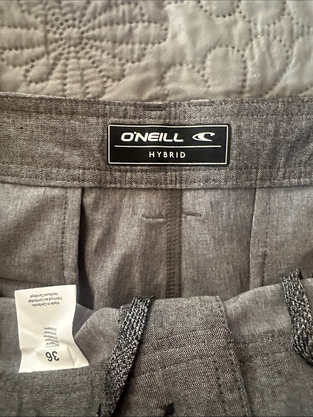 O'Neill Light Gray Flat-Front Men's Shorts - Picture 4 of 8